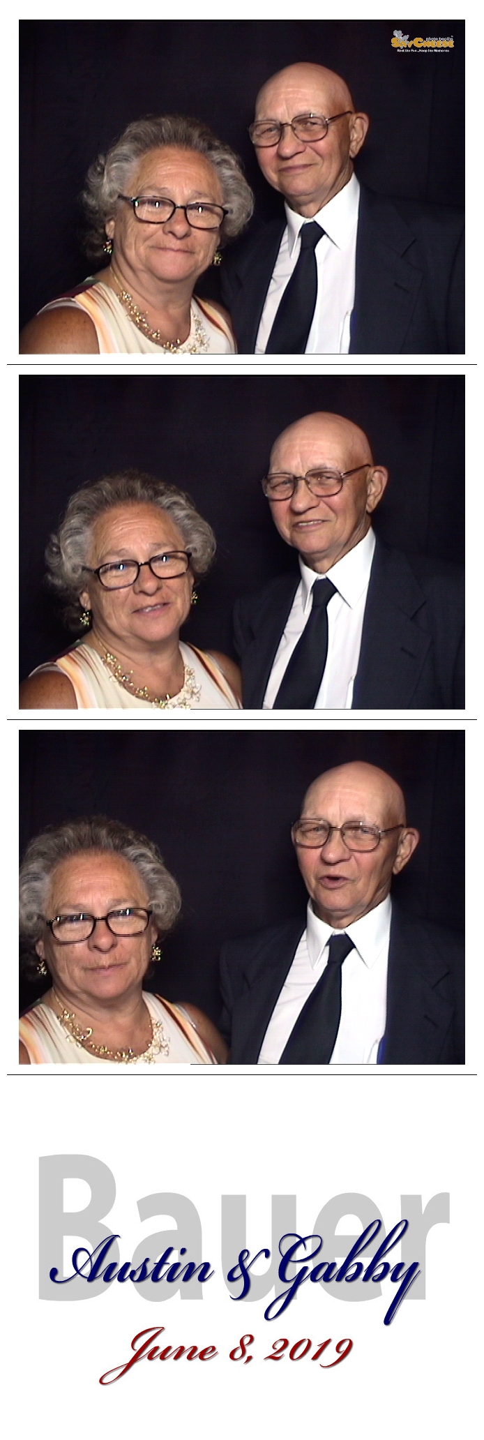 Bauer / Gregory Wedding  | View more photos from the event at gallery.saycheesephotobooth.com/u/SayCheesePhotoBooth/Bauer-Gregory-Wedding